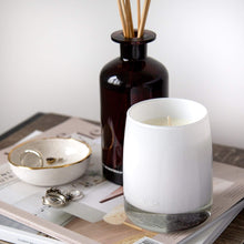 Load image into Gallery viewer, Therapy Juniper Berry & White Thyme Candle